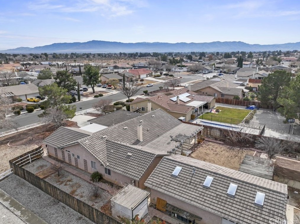 13990 High Falls Trl, Apple Valley CA  92307-5633 exterior