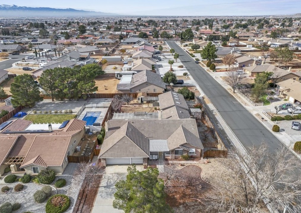 13990 High Falls Trl, Apple Valley, CA 92307-5633