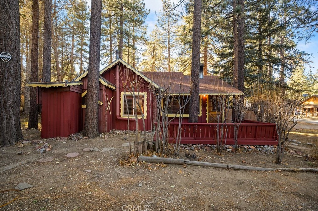 336 E Country Club Blvd, Big Bear City, CA 92314
