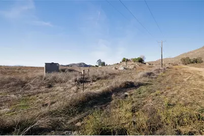31700 Holland Road, Winchester, CA 92596 - Photo 4