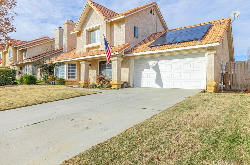 3043 Dearborn Ave, Palmdale, CA 93551-1027
