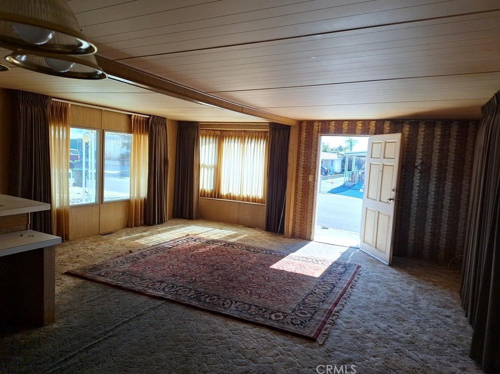 850 San Luis Dr, Hemet, CA 92543-6923