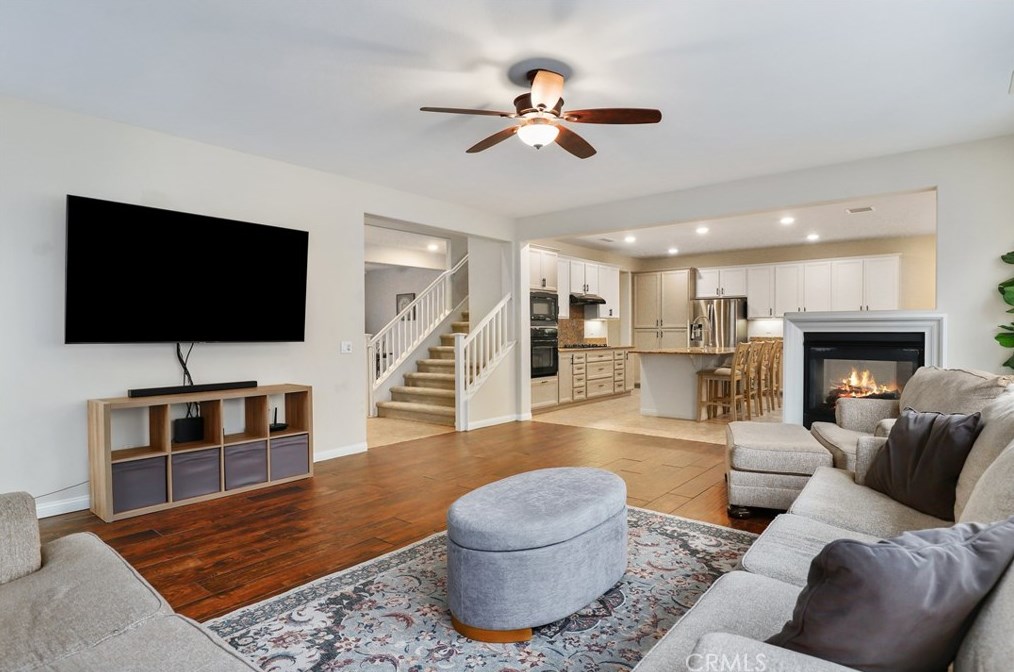 32417 Apricot Tree Rd, Winchester CA  92596-8672 exterior