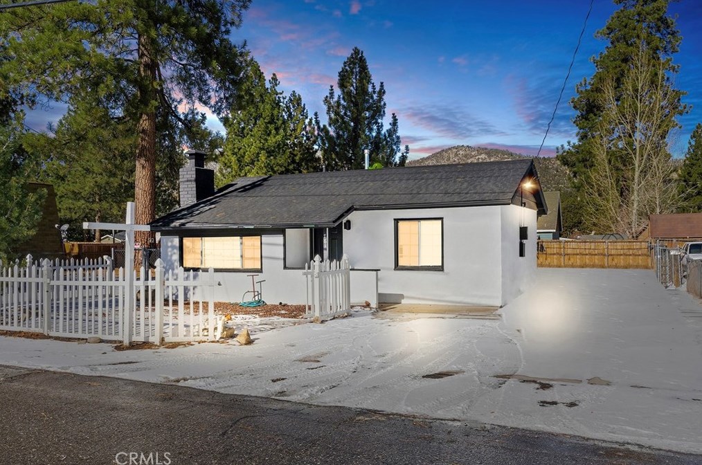 781 Aeroplane Blvd, Big Bear City CA  92314-9633 exterior