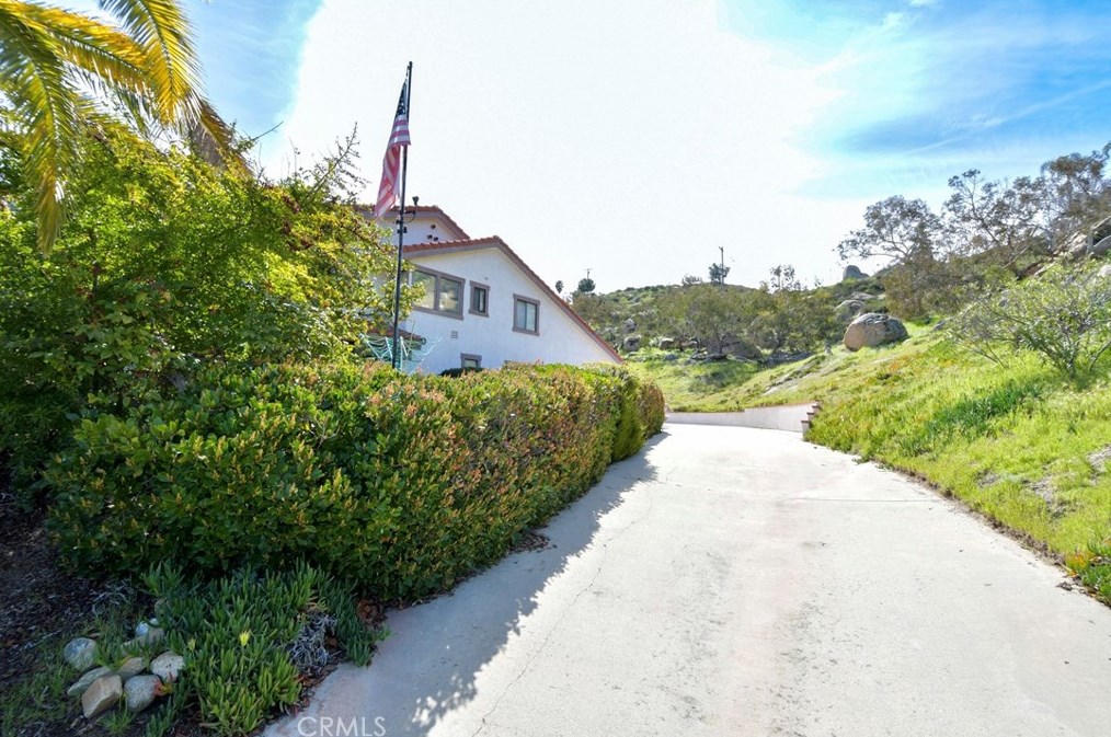 27735 Pachea Trl, Hemet CA  92544-8161 exterior