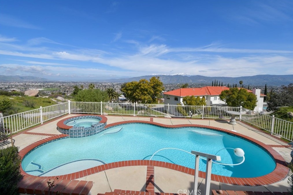 27735 Pachea Trl, Hemet CA  92544-8161 exterior