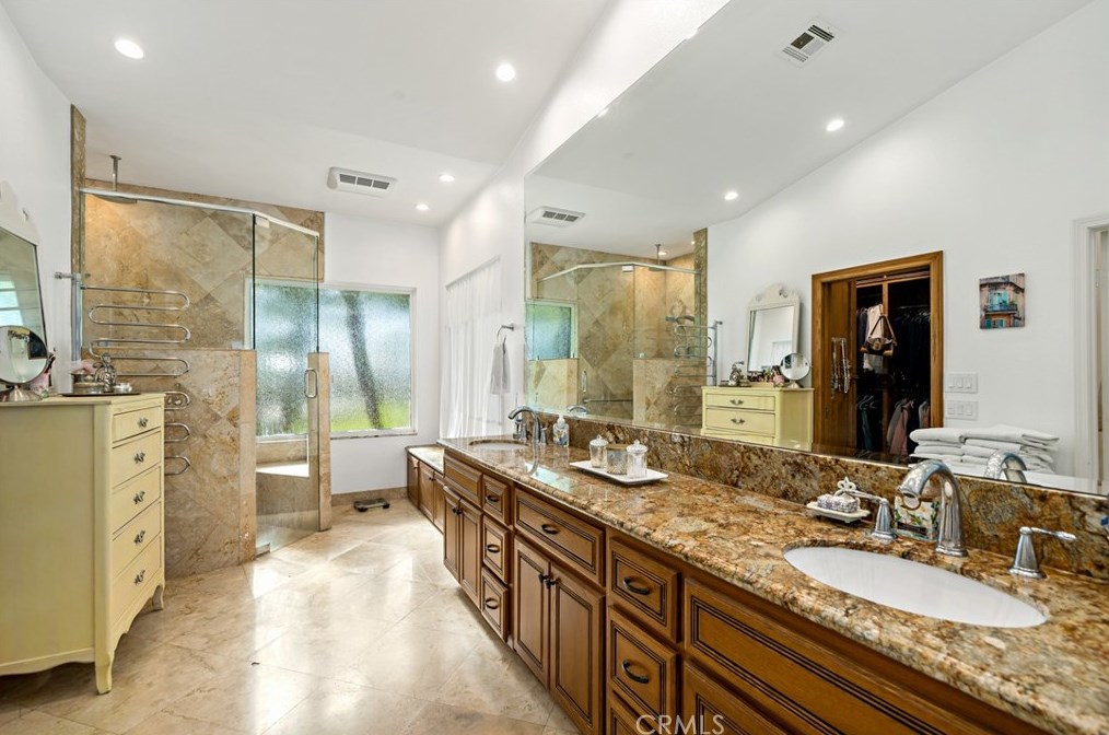 1141 Lorenzo Dr, Fallbrook CA  92028-4563 exterior