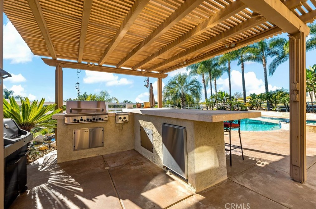 1141 Lorenzo Dr, Fallbrook CA  92028-4563 exterior