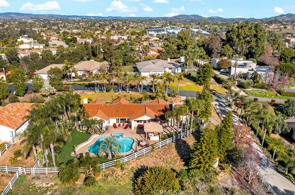 1141 Lorenzo Dr, Fallbrook CA  92028-4563 exterior