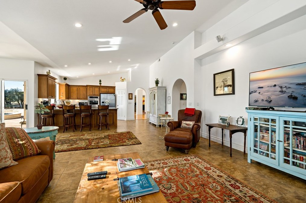 1141 Lorenzo Dr, Fallbrook CA  92028-4563 exterior