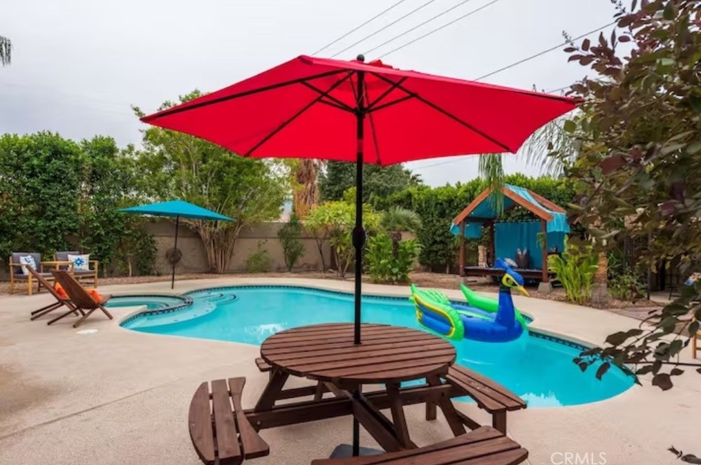 31475 Avenida Alvera, Cathedral City CA  92234-3026 exterior