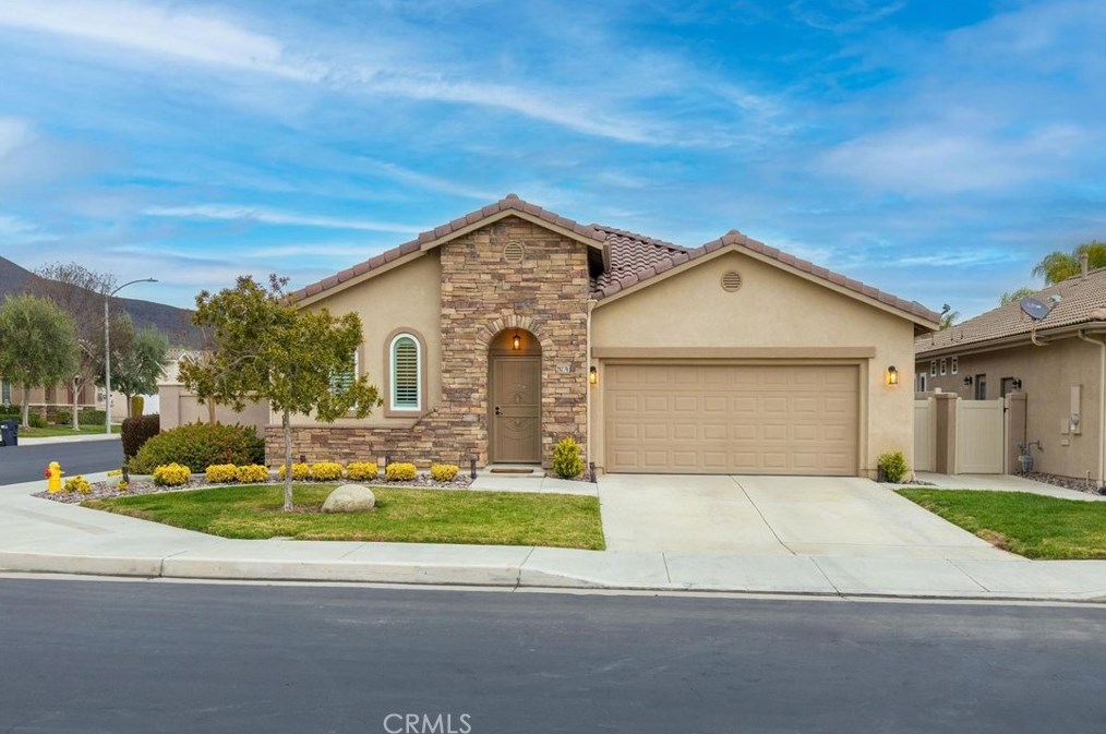 28276 Long Meadow Dr, Menifee, CA 92584