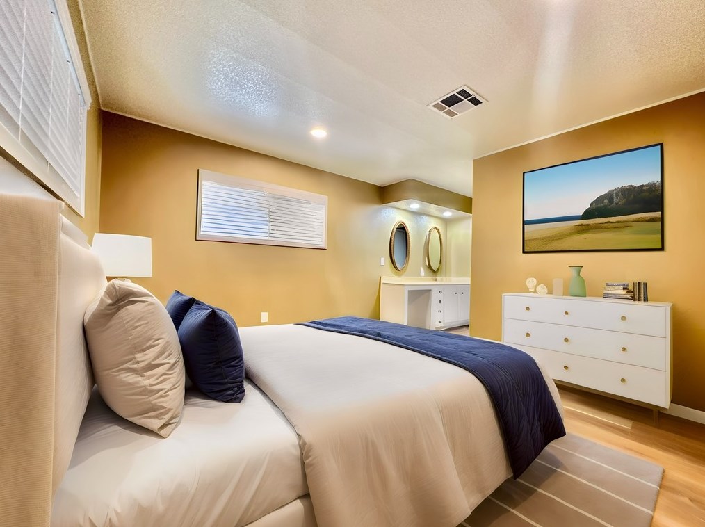 608 De Soto Dr, Hemet CA  92543-2649 exterior