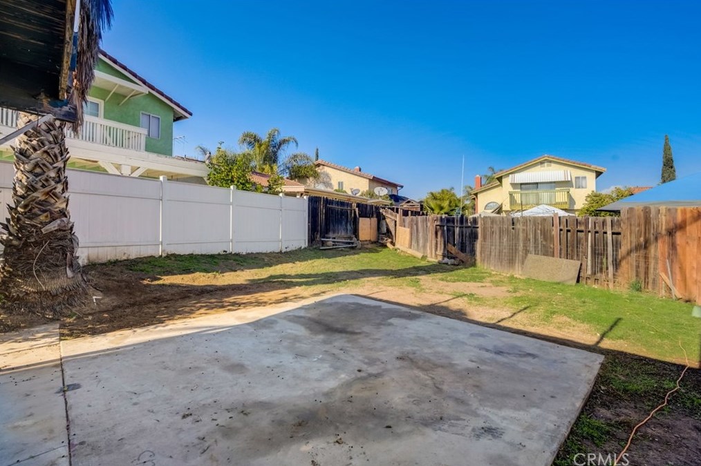 128 Appletree Dr, Perris CA  92571-2792 exterior