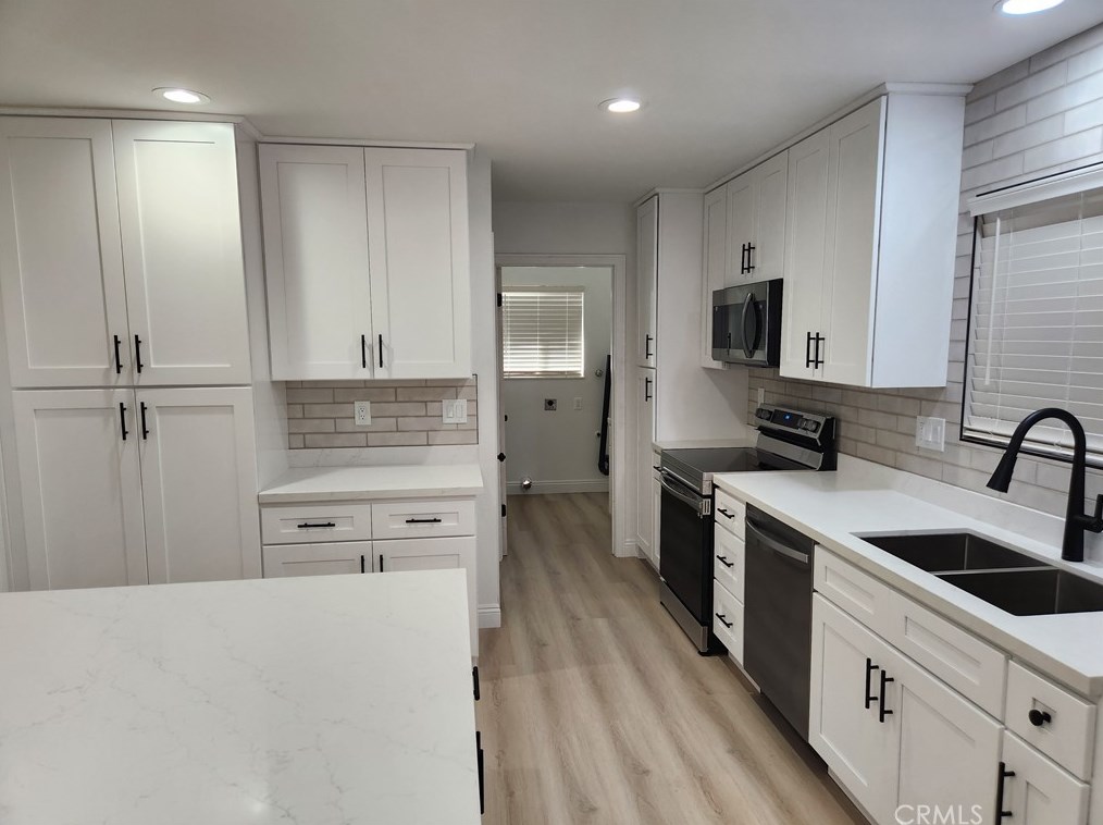 30120 Thornhill Dr, Menifee CA  92586-3288 exterior