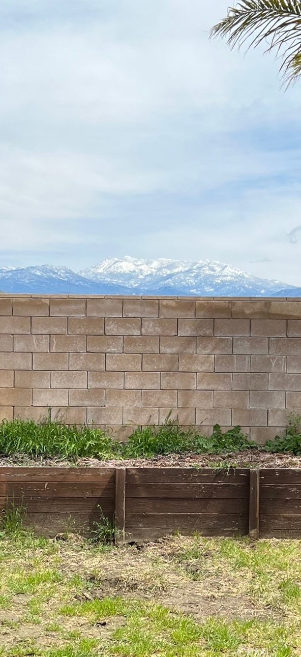 751 Amor Dr, San Jacinto, CA 92582