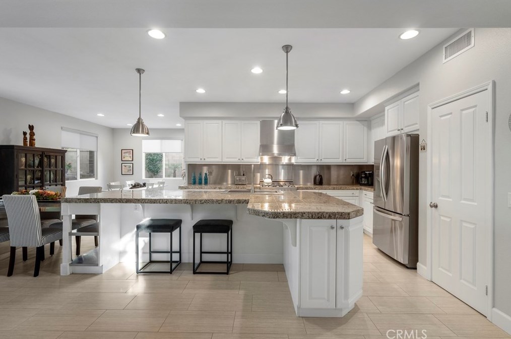 26536 Mahonia Way, Murrieta CA  92562-4485 exterior