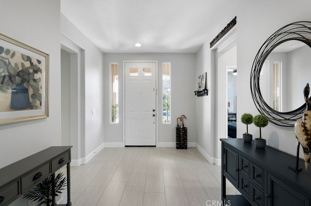 26536 Mahonia Way, Murrieta CA  92562-4485 exterior