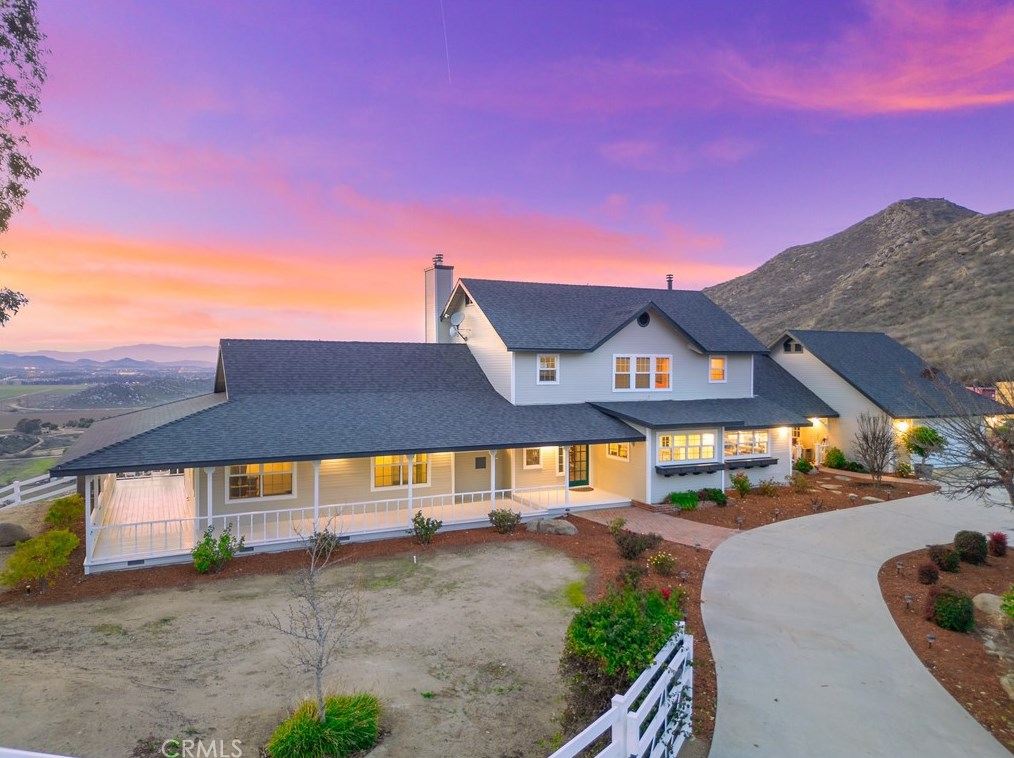 32175 Ano Crest Dr, Winchester, CA 92596