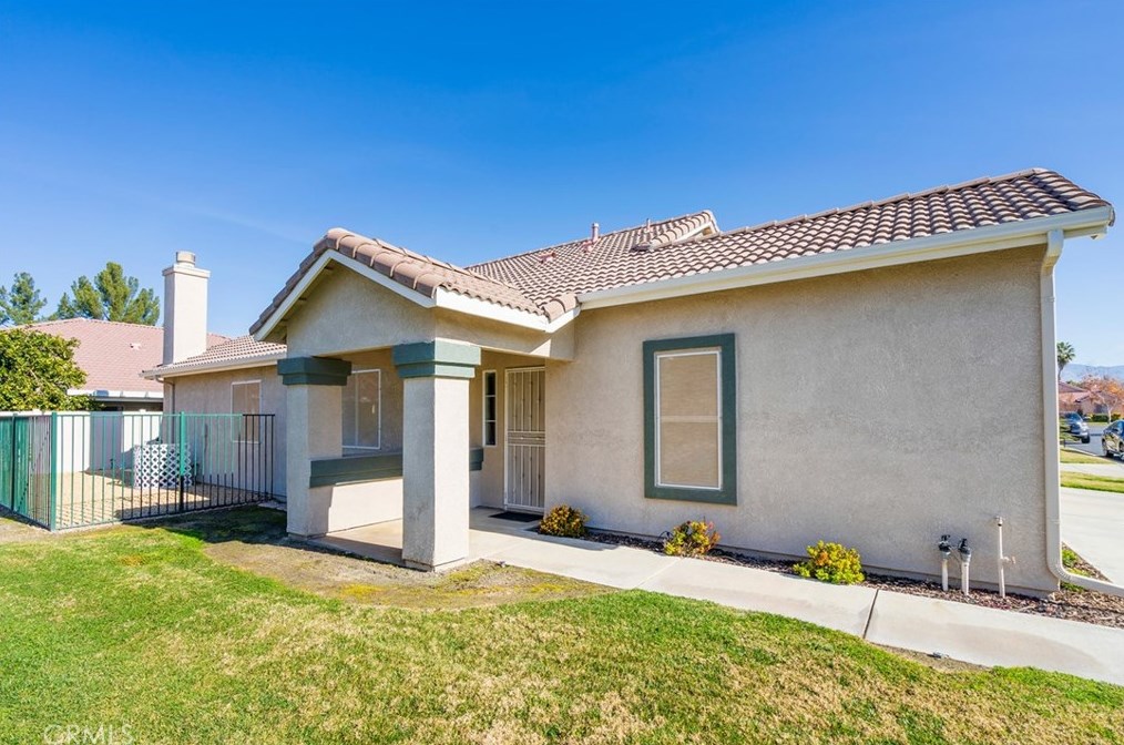 809 Perla Ct, San Jacinto, CA 92583