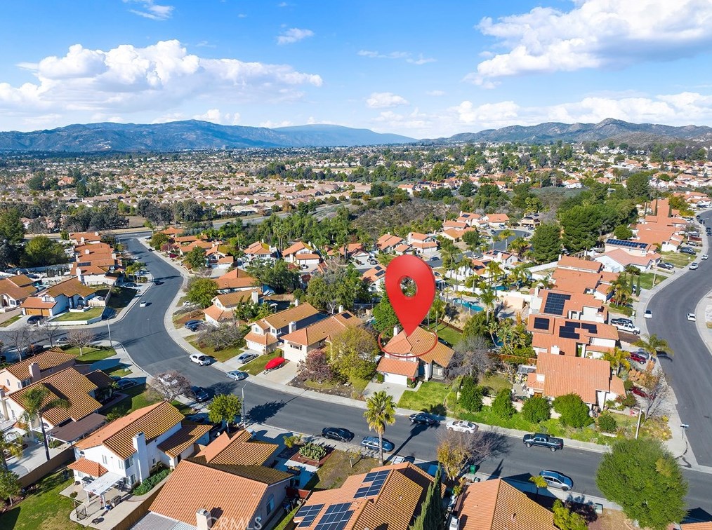 24322 Saradella Ct, Murrieta CA  92562-4062 exterior