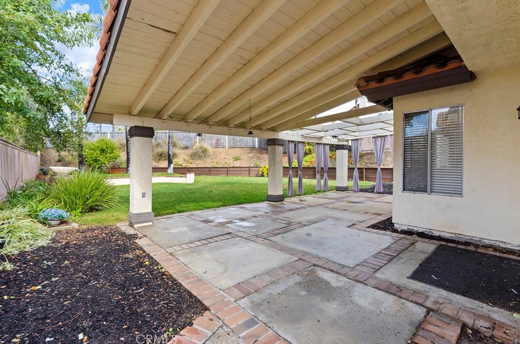 24322 Saradella Ct, Murrieta CA  92562-4062 exterior