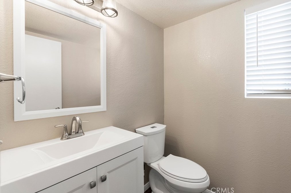 24322 Saradella Ct, Murrieta CA  92562-4062 exterior