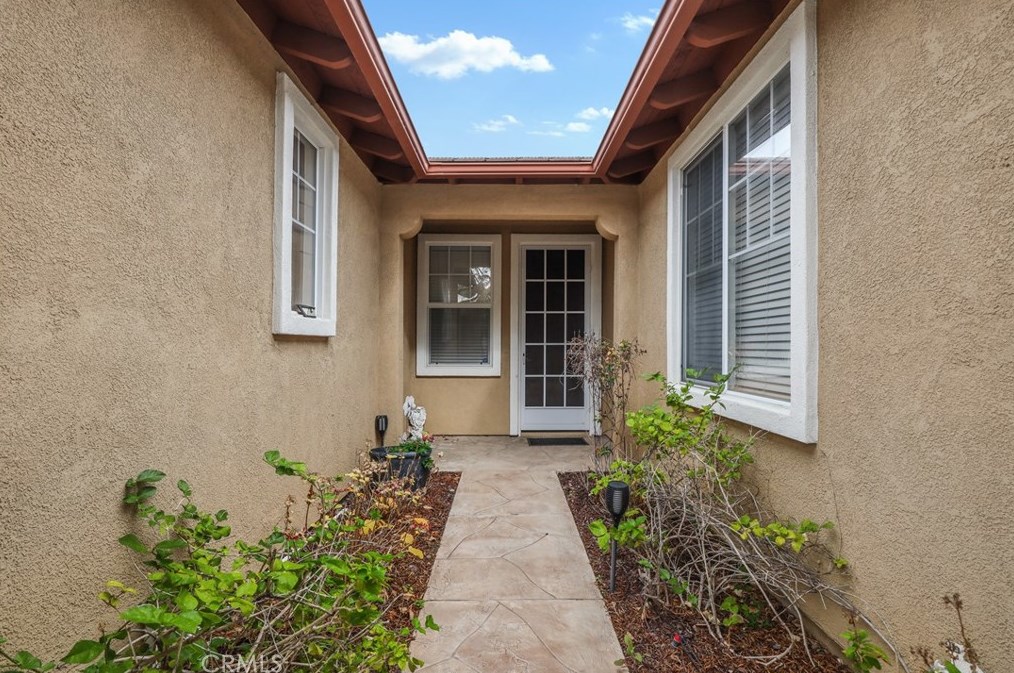 23770 Aspen Dr, Murrieta CA  92562-5041 exterior