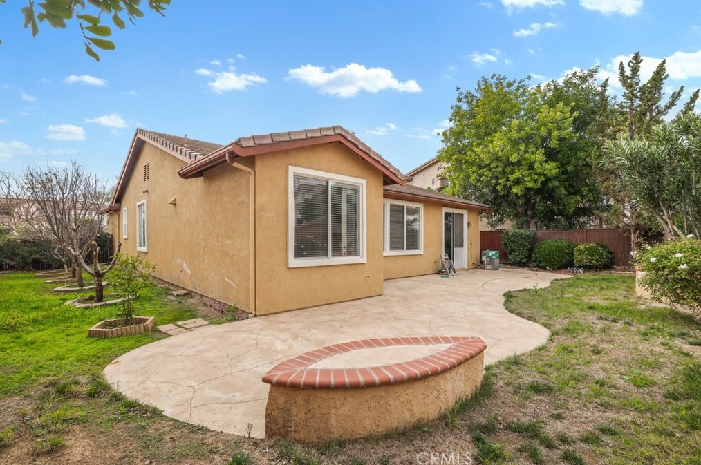 23770 Aspen Dr, Murrieta CA  92562-5041 exterior