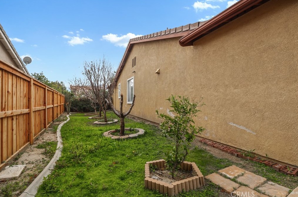 23770 Aspen Dr, Murrieta CA  92562-5041 exterior