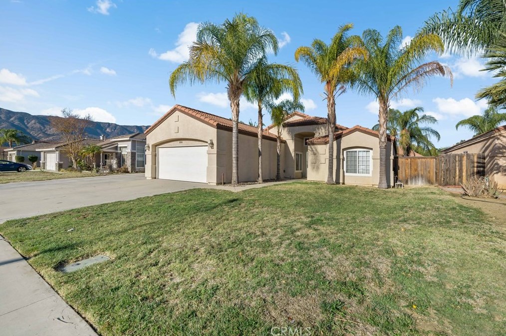 32555 Buckhorn Rd, Wildomar CA  92595-8255 exterior