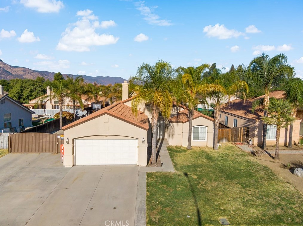 32555 Buckhorn Rd, Wildomar CA  92595-8255 exterior
