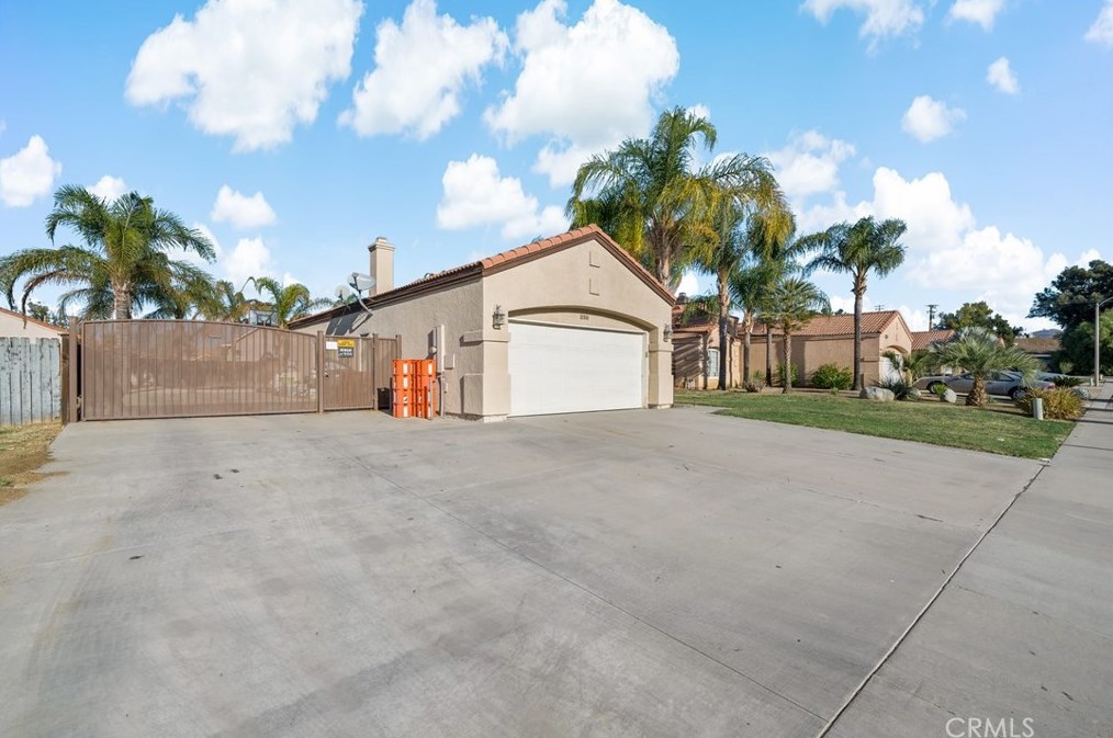 32555 Buckhorn Rd, Wildomar CA  92595-8255 exterior