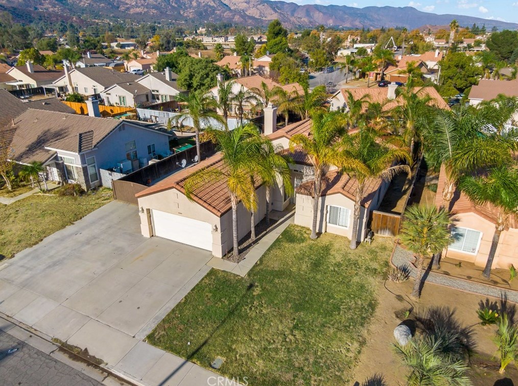 32555 Buckhorn Rd, Wildomar CA  92595-8255 exterior