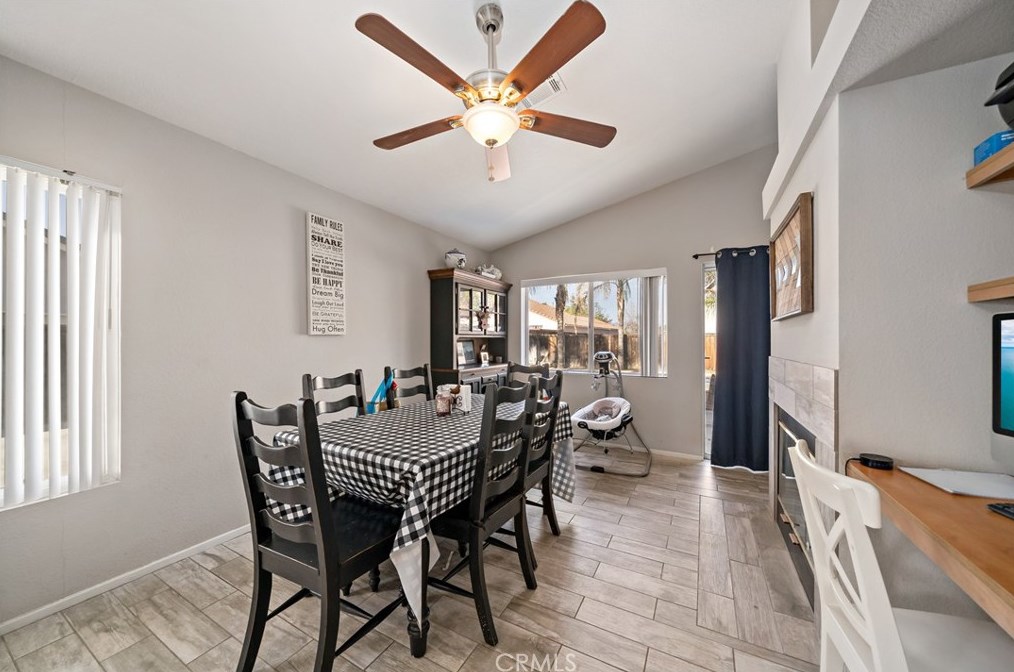 32555 Buckhorn Rd, Wildomar CA  92595-8255 exterior