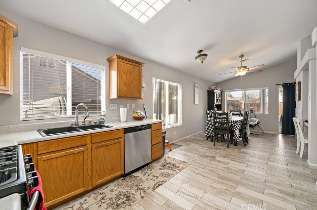 32555 Buckhorn Rd, Wildomar CA  92595-8255 exterior