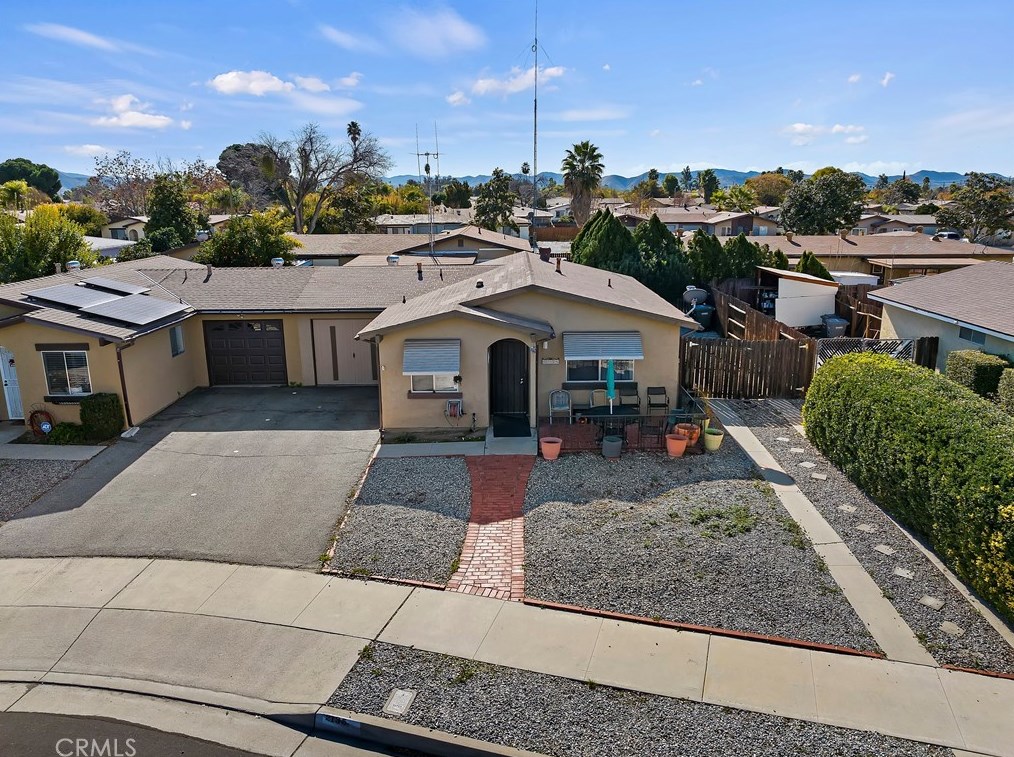 2135 San Arturo Ave, Hemet, CA 92545-2444