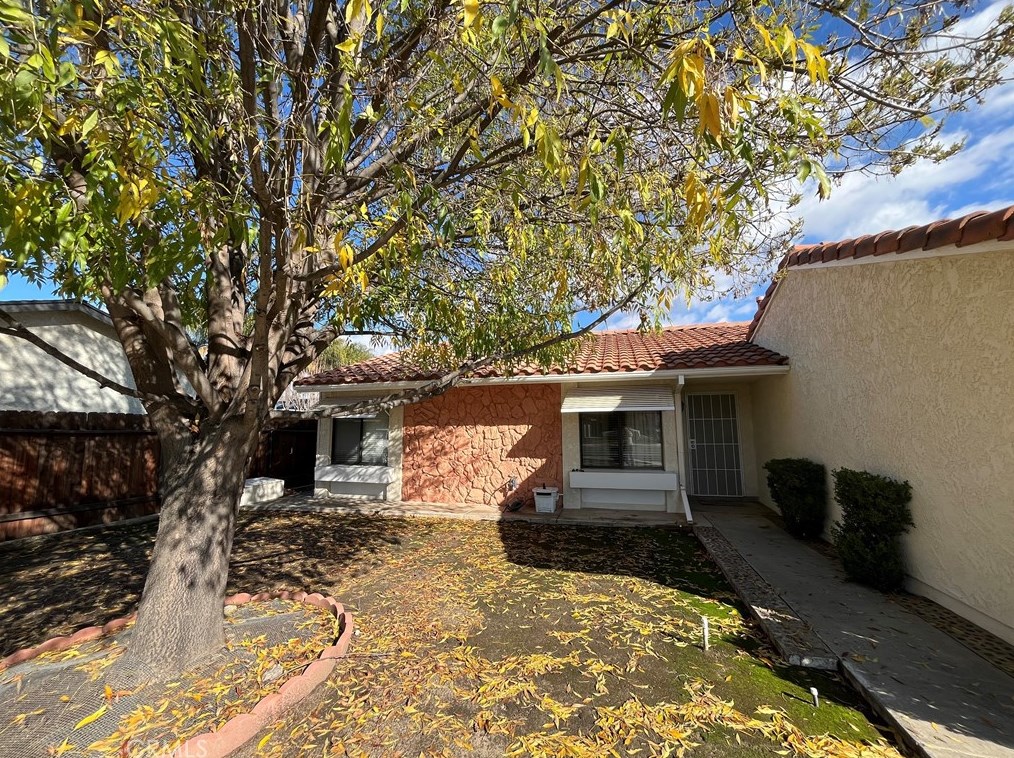 834 Azalea Way, Hemet, CA 92545-1639