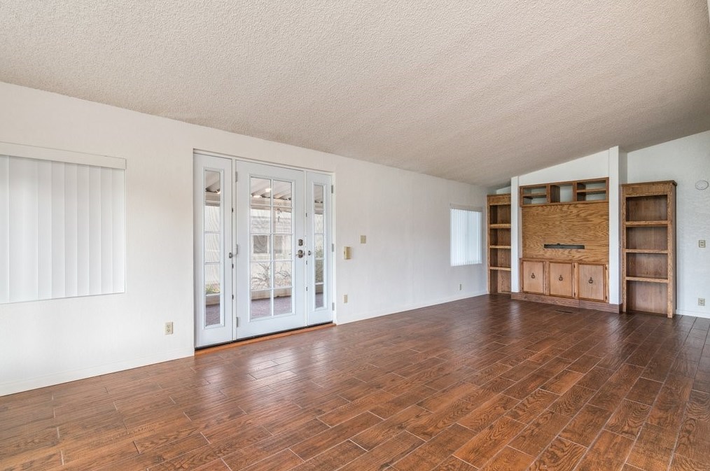 1369 Lodgepole Dr, Hemet CA  92545-7874 exterior