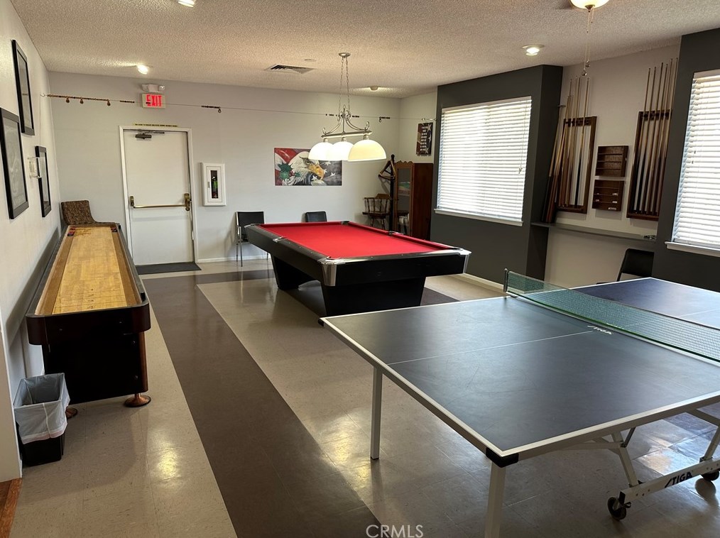 1369 Lodgepole Dr, Hemet CA  92545-7874 exterior