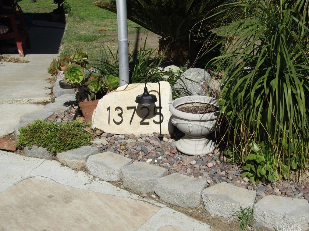 13725 Redlands Blvd, Moreno Valley, CA 92555-8329