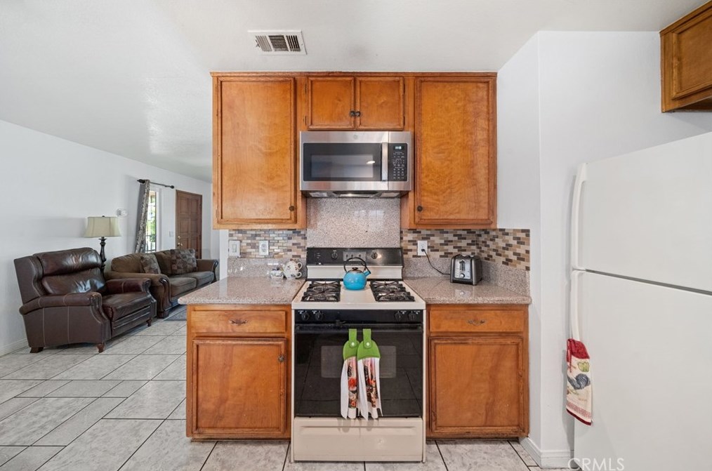 1831 10th St, Riverside CA  92507-5308 exterior