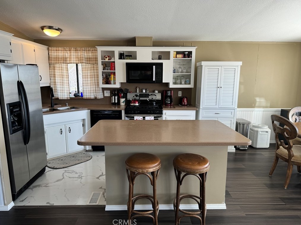 53687 Cave Rock Rd, Anza CA  exterior