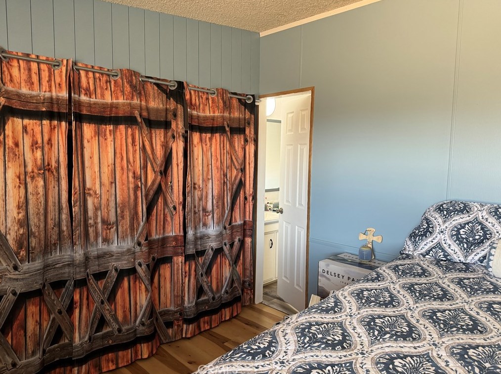 53687 Cave Rock Rd, Anza CA  exterior