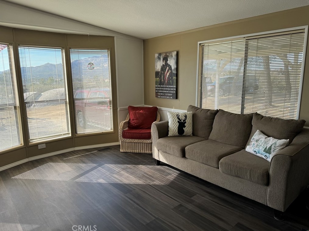 53687 Cave Rock Rd, Anza CA  exterior