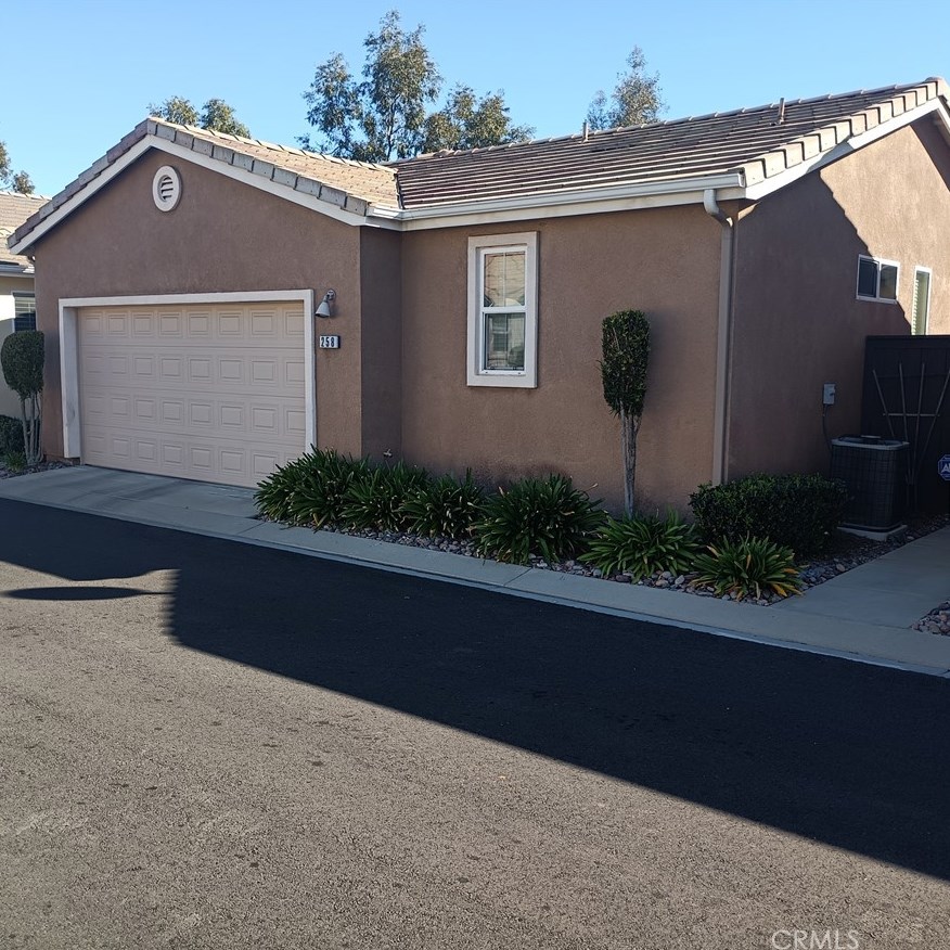 258 Cog Hill Ln, Hemet CA  92545-3436 exterior