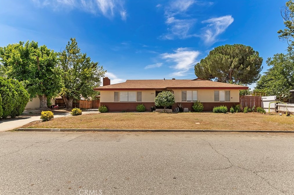 325 Valley View Dr, Beaumont, CA 92223