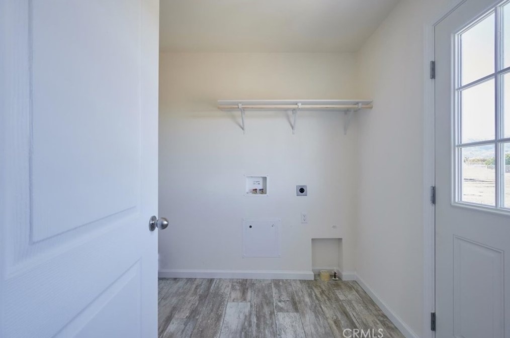 10372 Beekley Rd, Phelan CA  92371-9832 exterior