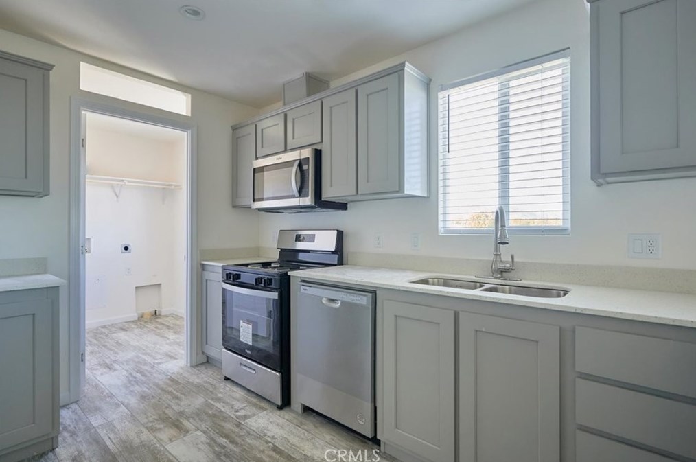 10372 Beekley Rd, Phelan CA  92371-9832 exterior