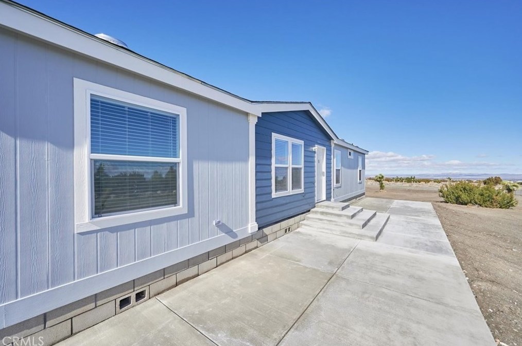 10372 Beekley Rd, Phelan CA  92371-9832 exterior